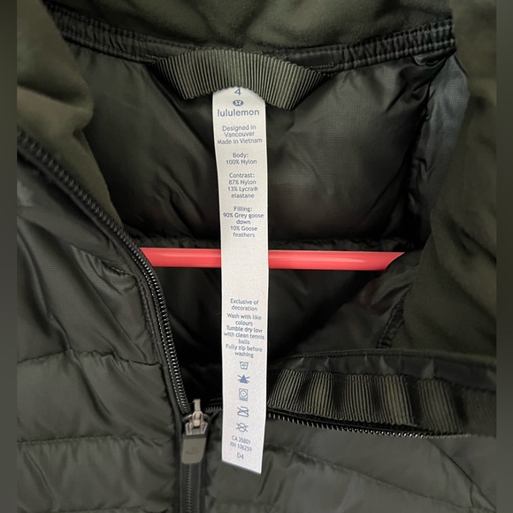 Lululemon Down for a Run Vest (Version ii) in Gator Green Size 4 - Picture 4 of 7